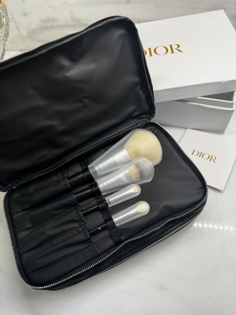 Dior Beauty Backstage Makeup Brush Set of 4 with Carrying Bag Pouch